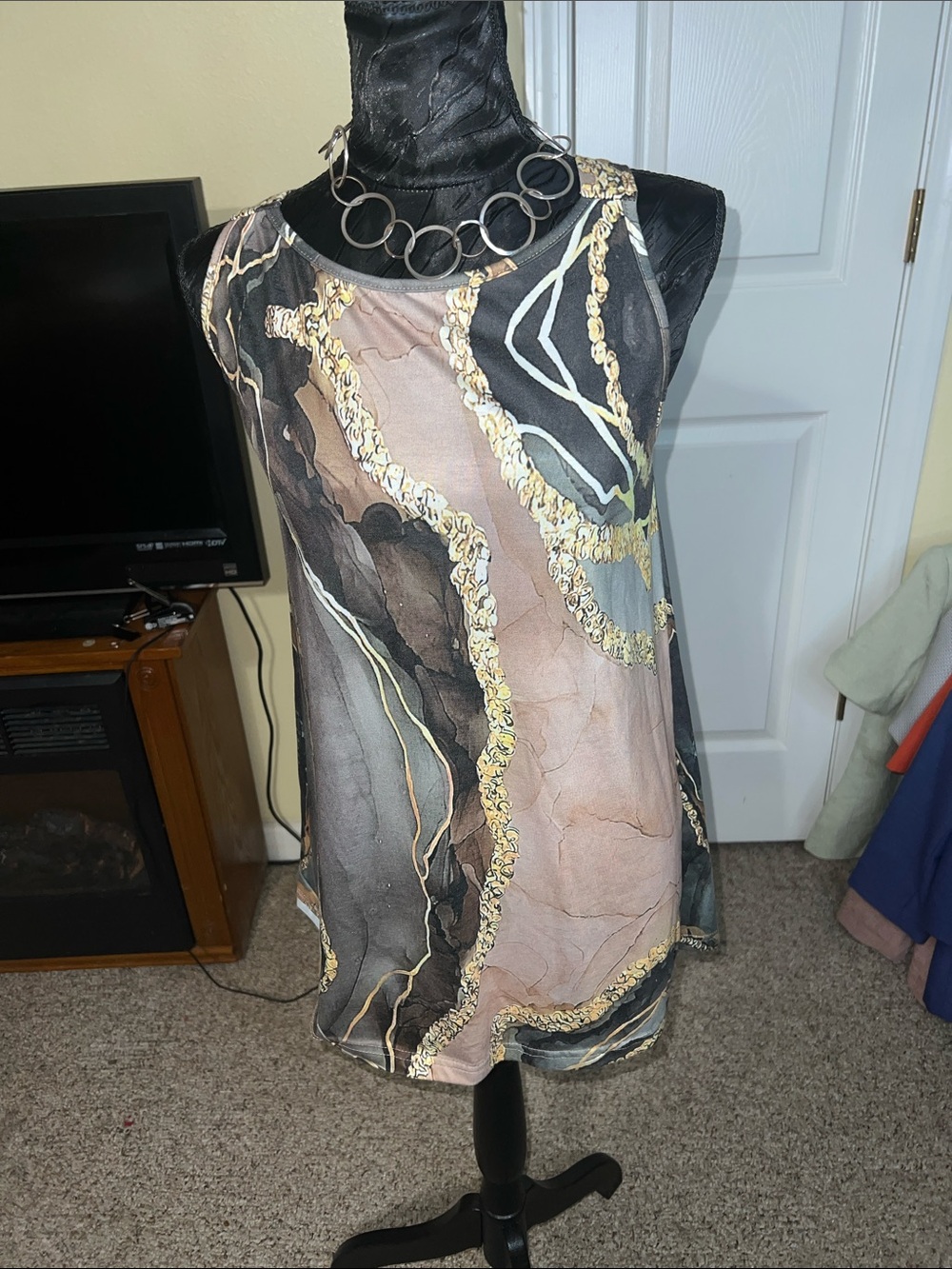 Women’s Sleeveless Marble-Print Camisole in Black & Blush with Gold Accents